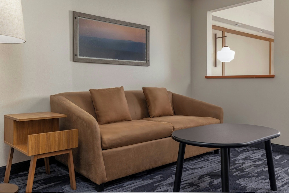 Suite, 1 King Bed with Sofa bed (Hearing Accessible) - Photo 3
