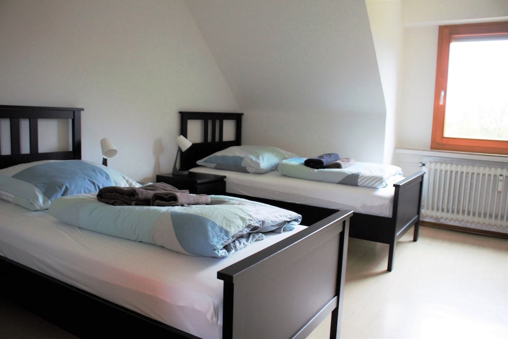 Comfort Apartment, 2 Bedrooms, Courtyard View photo 2