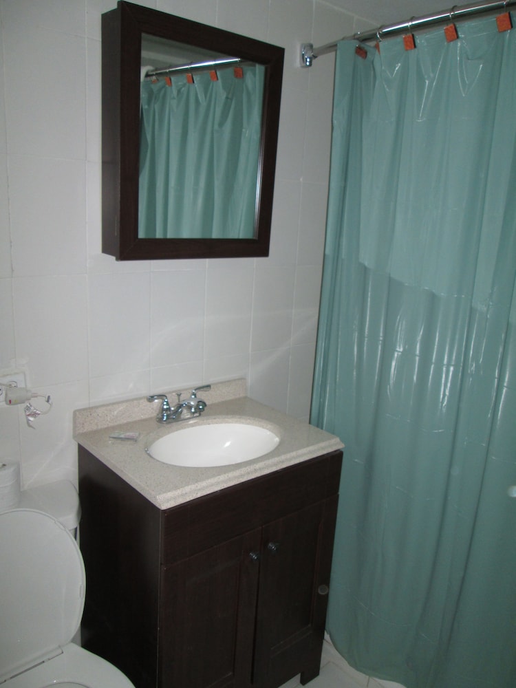 Studio, 1 Bedroom photo 2