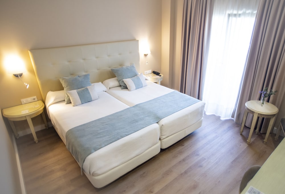 Double Room - Photo 1