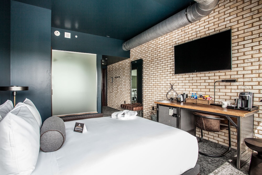 Traditional Room, 1 Queen Bed photo 3