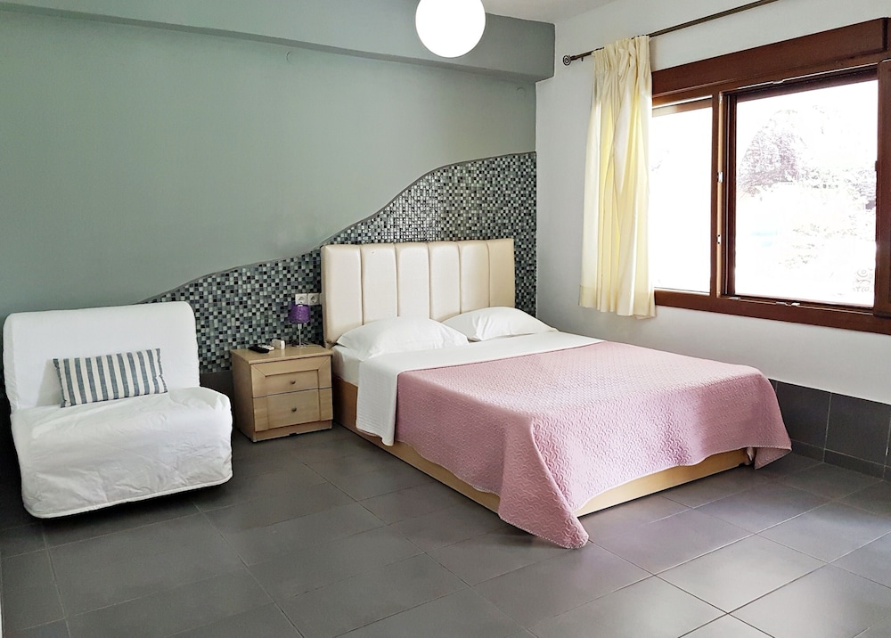 Family Apartment, 2 Bedrooms photo 1