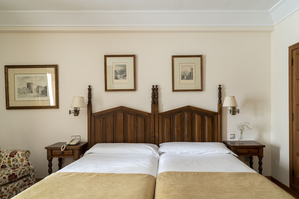 Standard Twin Room photo 3