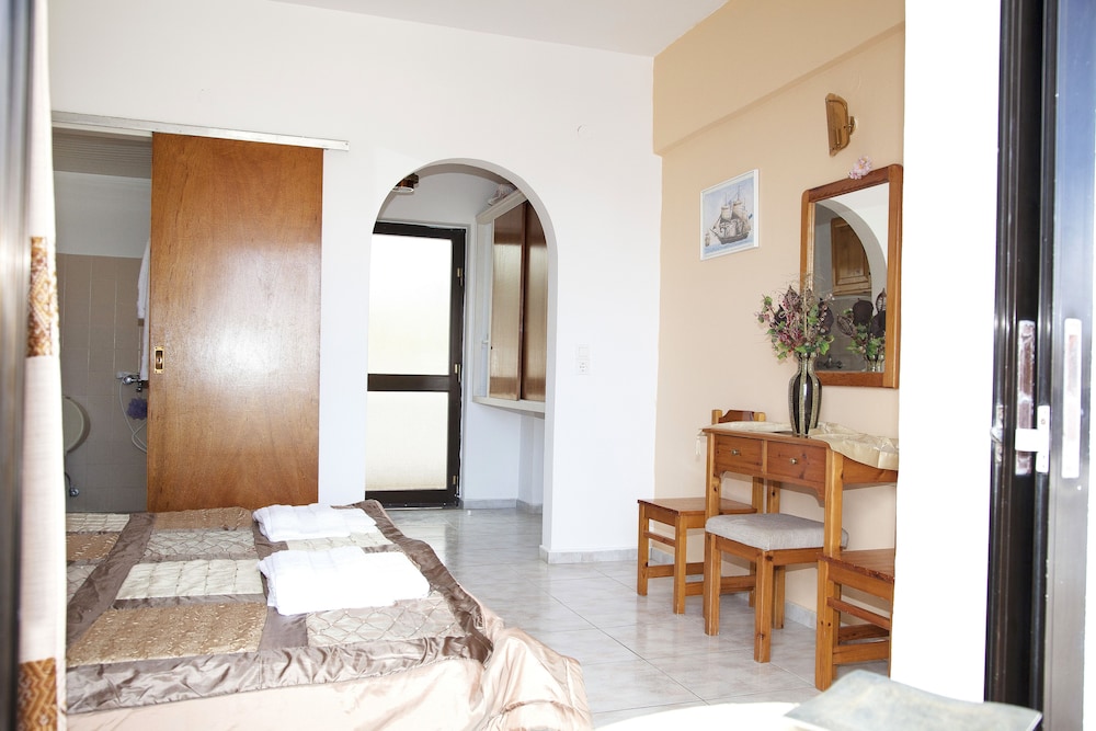 Triple Room photo 2