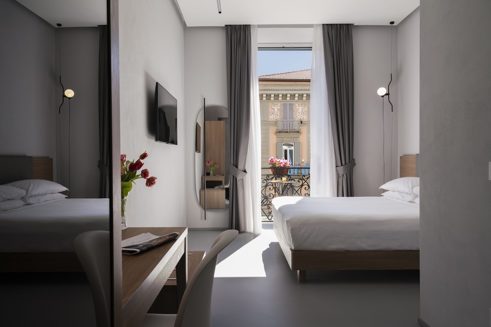 Superior Double or Twin Room, Balcony, City View
