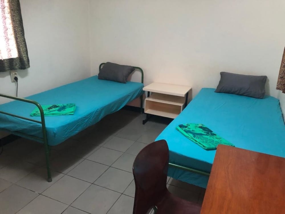 Basic Twin Room photo 1