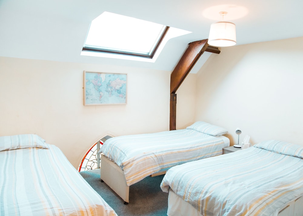 Triple Room, Ensuite photo 1