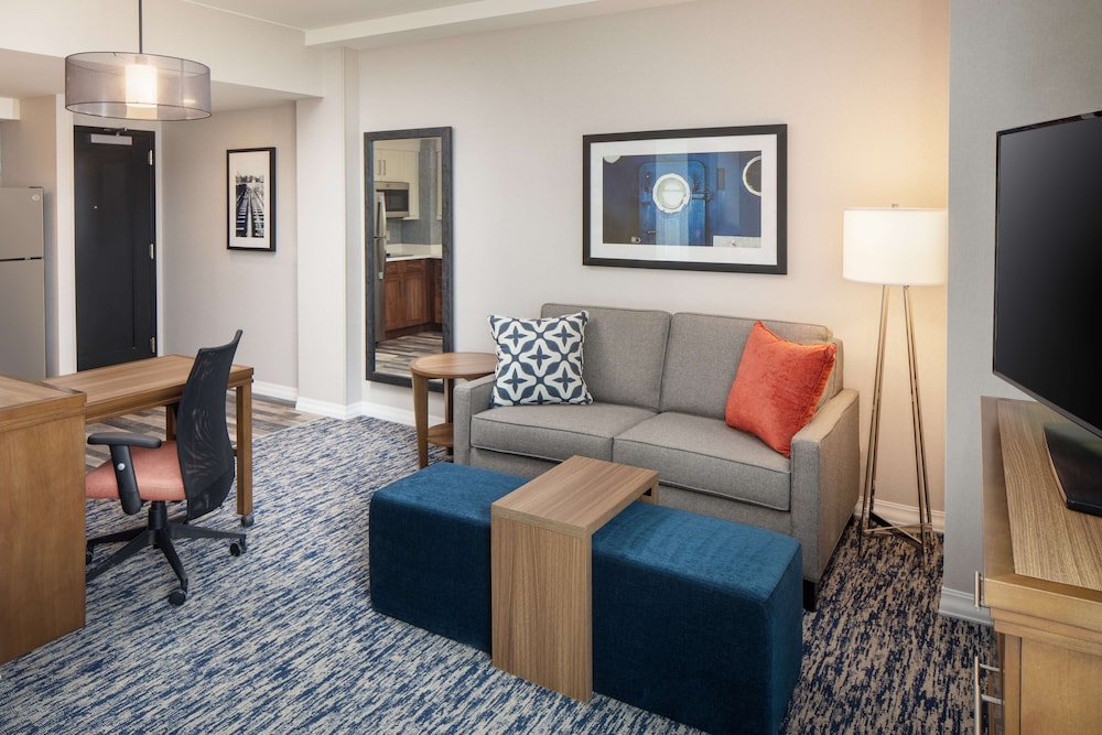 Studio Suite, 1 King Bed, Water View, Accessible Bathtub (Mobility)