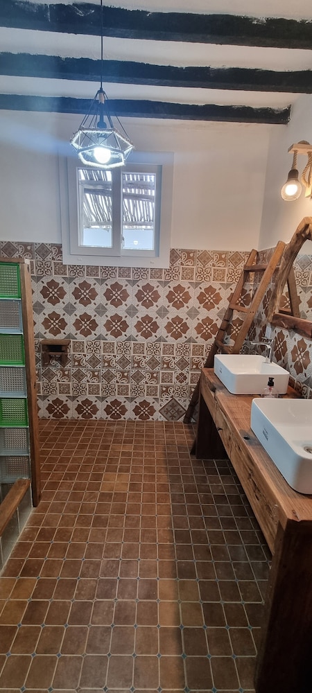 Superior Quadruple Room photo 2