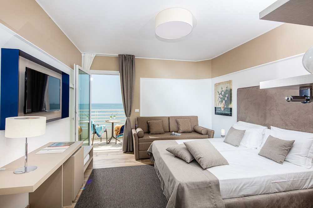 Superior Room, Sea View photo 1