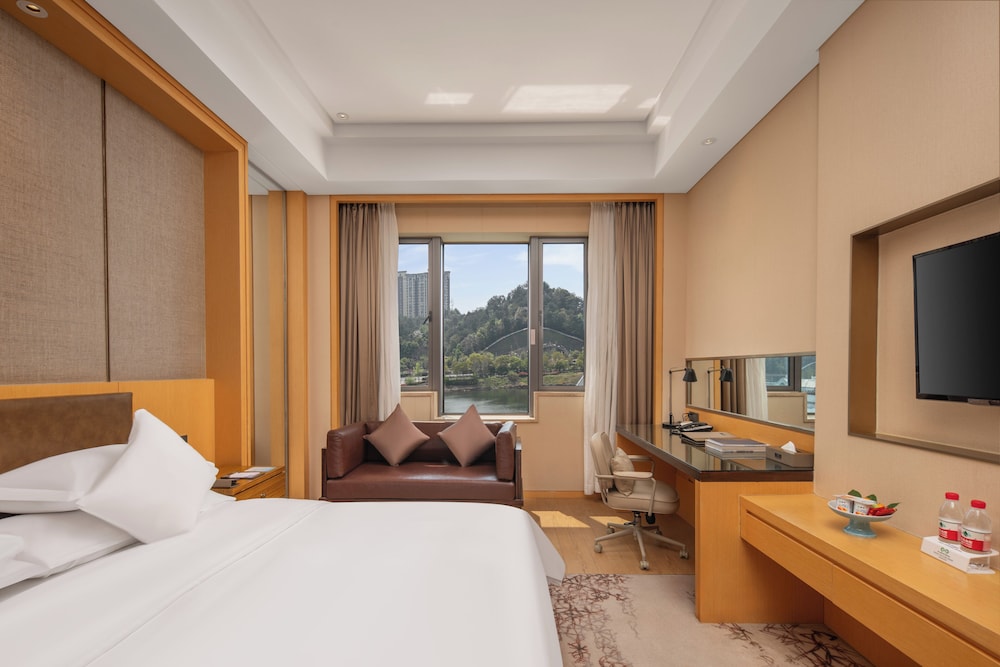 Premier Double Room, Balcony, Garden View