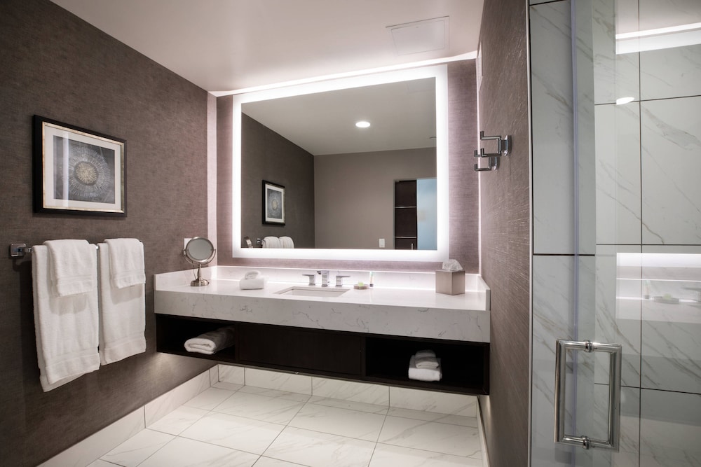 Executive Room, 2 Queen Beds - Photo 6