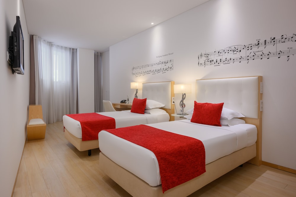 Standard Twin Room