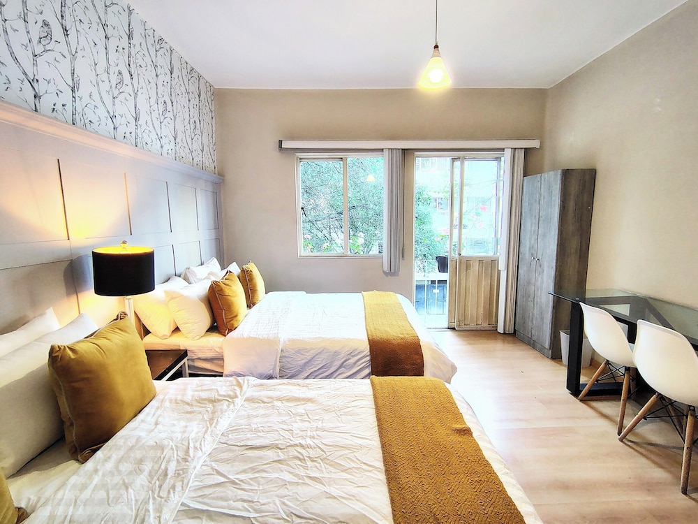 Standard Room, 2 Double Beds, Shared Bathroom