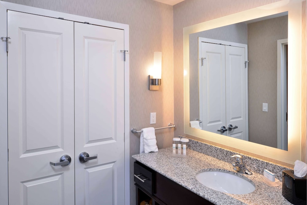 Suite, Accessible, Non Smoking (Hearing Impaired)