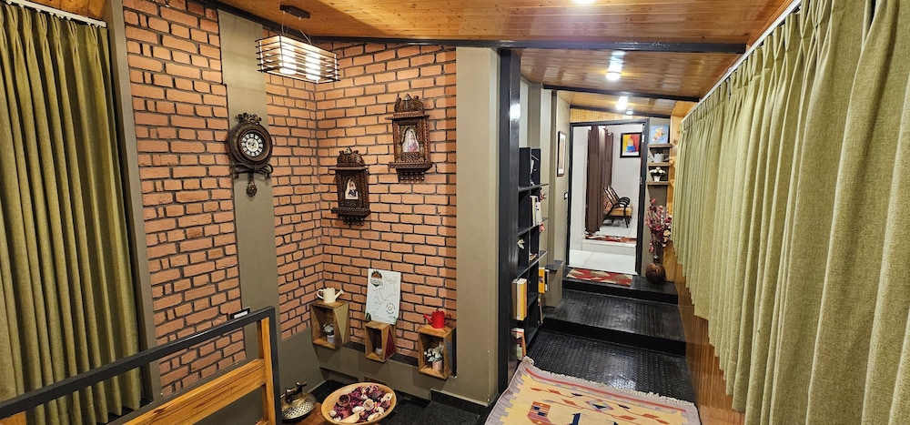 Teak Royal Suite (2BHK) - Photo 17
