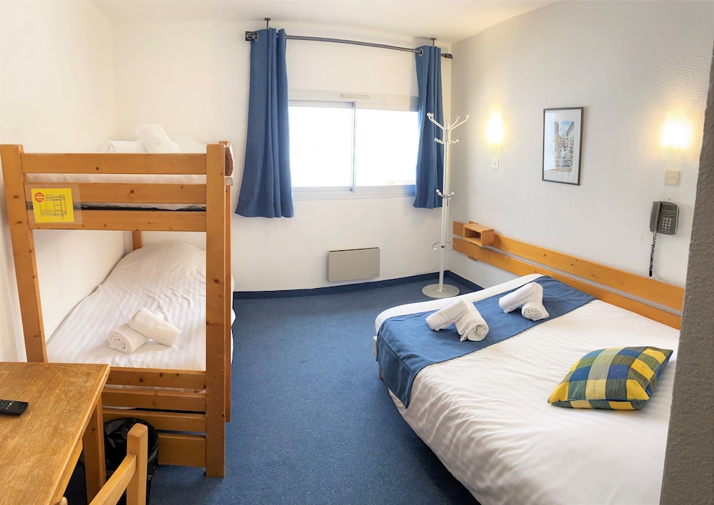 Classic Quadruple Room