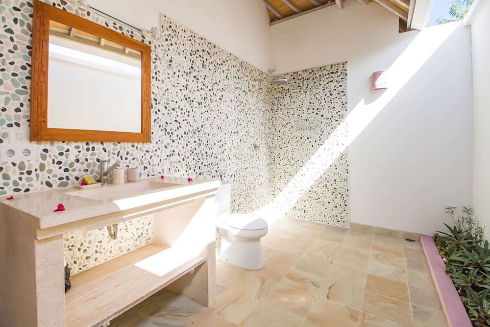 Villa photo 3