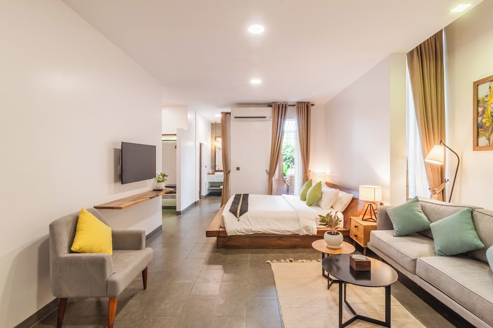 Deluxe Suite