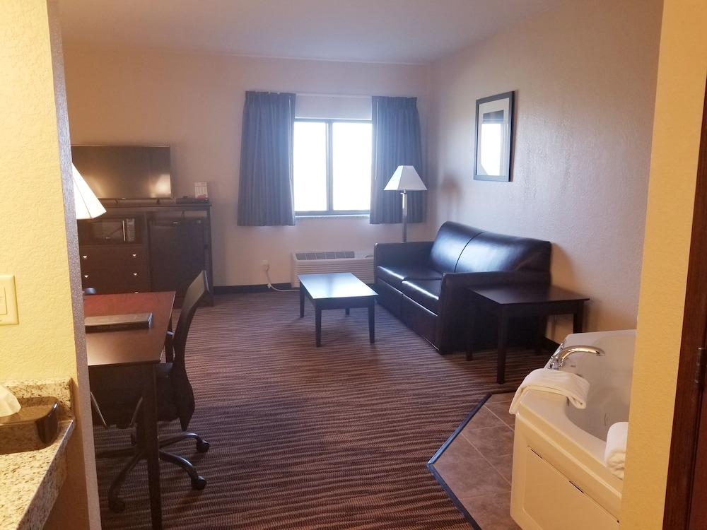 Suite, King Bed with Jetted Tub, Non-Smoking photo 3