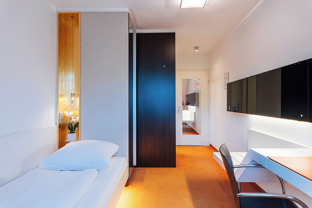 Economy Single Room