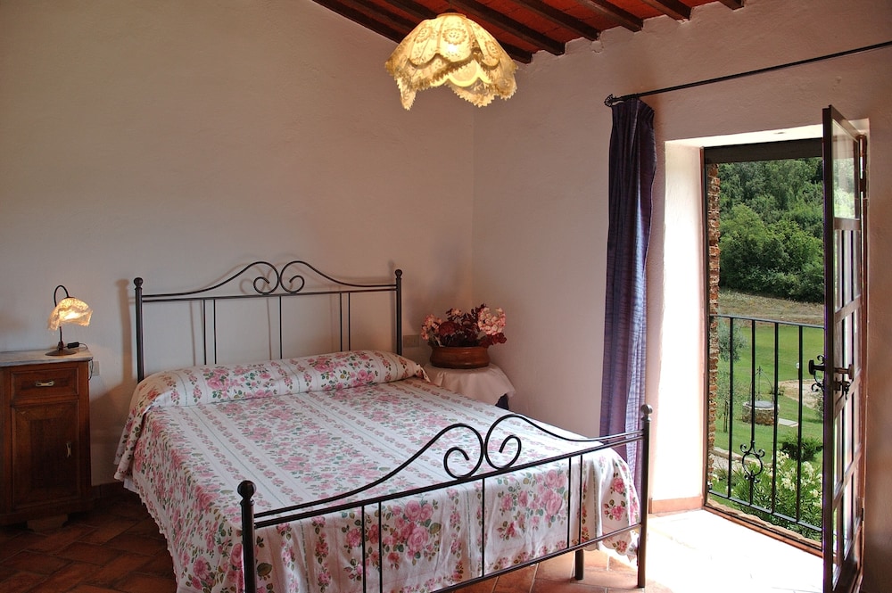 Superior Apartment, 3 Bedrooms, Balcony, Garden Area photo 3