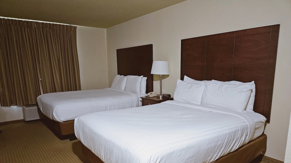 Suite, Multiple Beds, Accessible, Non Smoking photo 1