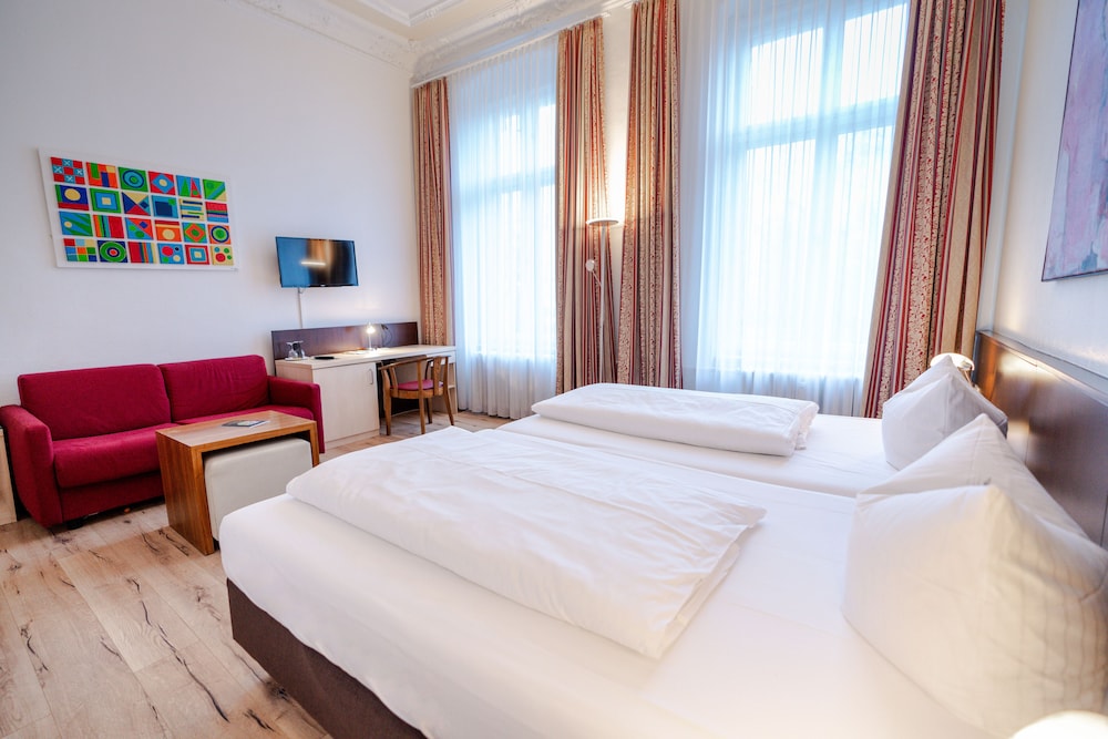 Comfort Double Room, 1 Double or 2 Twin Beds photo 3