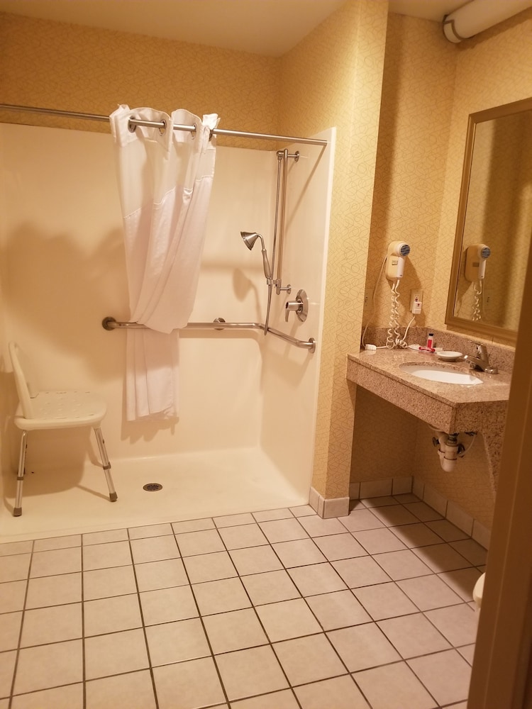 Room, 2 Queen Beds, Accessible, Non Smoking - Photo 3