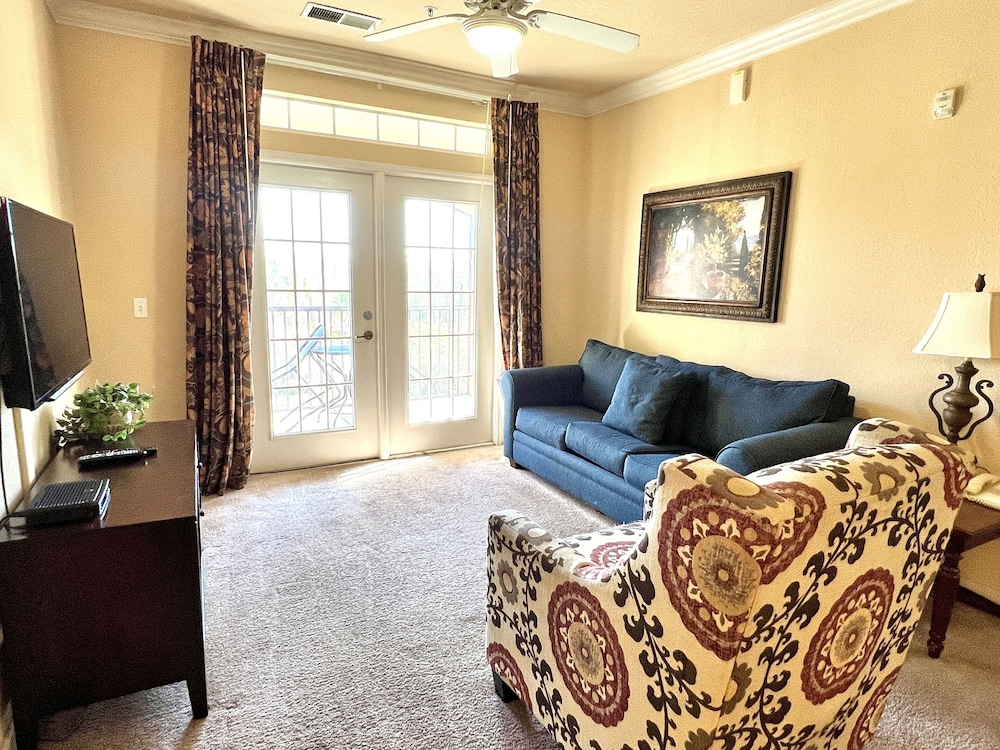 Condo, 3 Bedrooms
