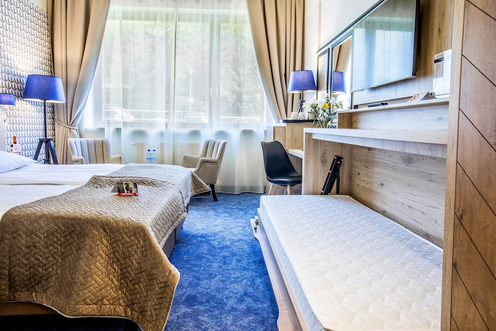 Standard Twin Room - Photo 2