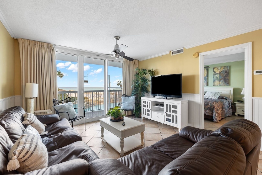Condo, 2 Bedrooms