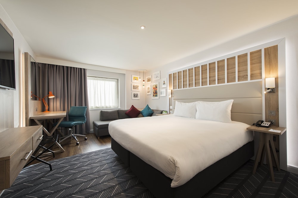 Premium Room, 1 Double Bed with Sofa bed - Photo 8