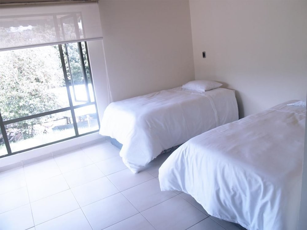 Basic Room, 2 Twin Beds photo 2