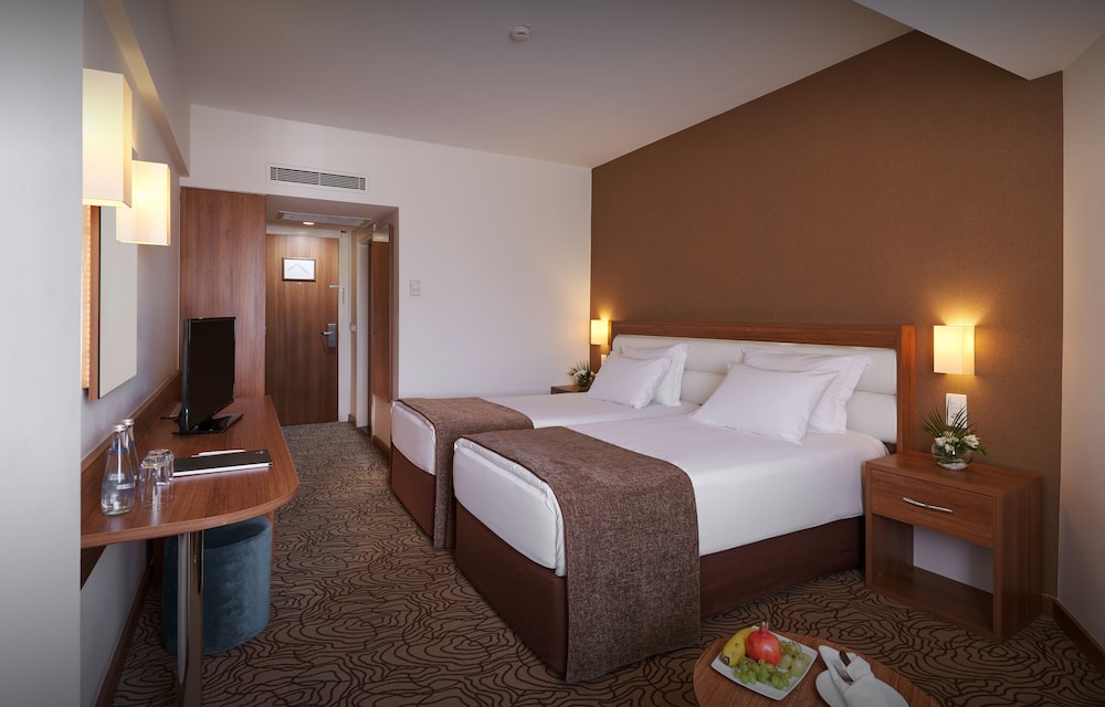 Standard Triple Room - Photo 3