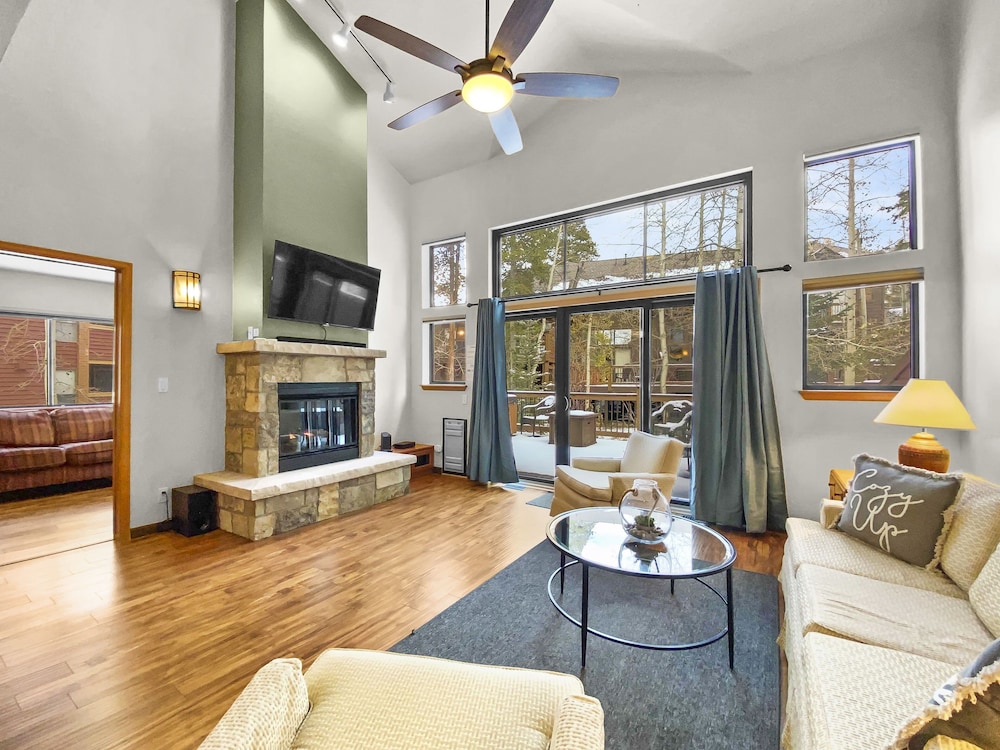 Townhome, 4 Bedrooms