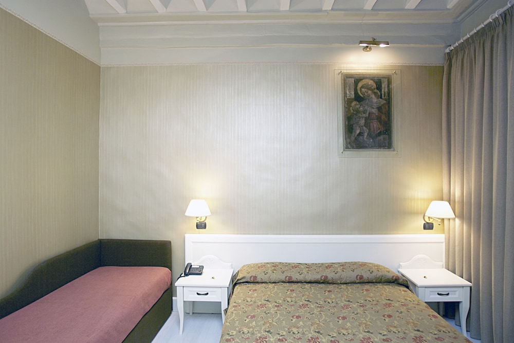 Triple Room photo 3