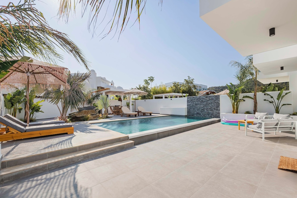 Private Pool Loft Suite
