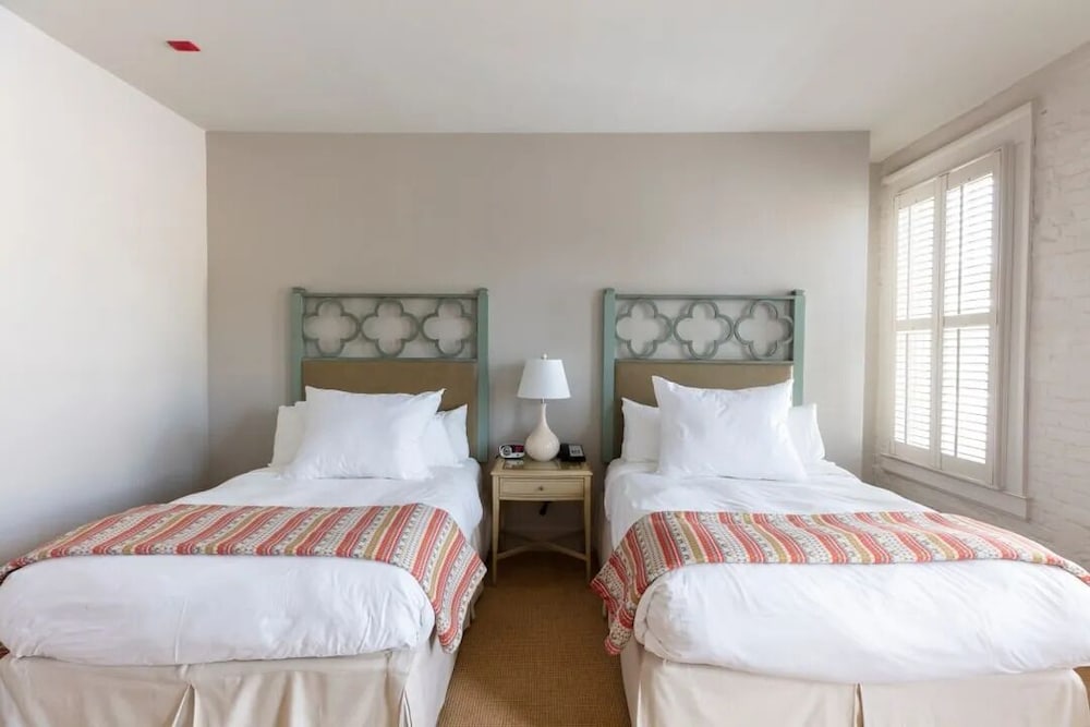 Deluxe Room, 2 Double Beds photo 2