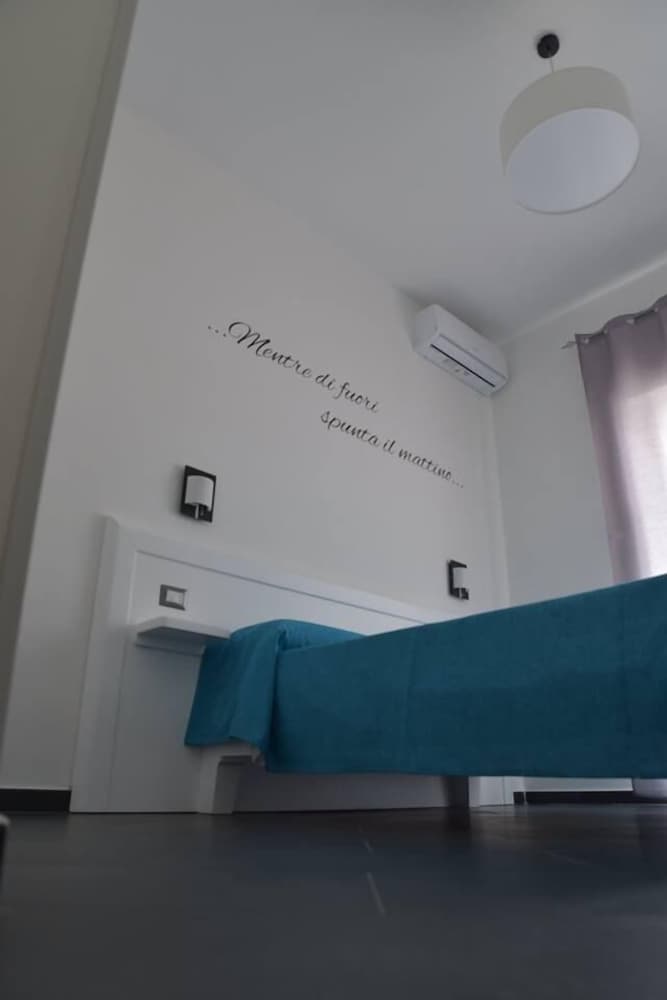 Double Room - Photo 4
