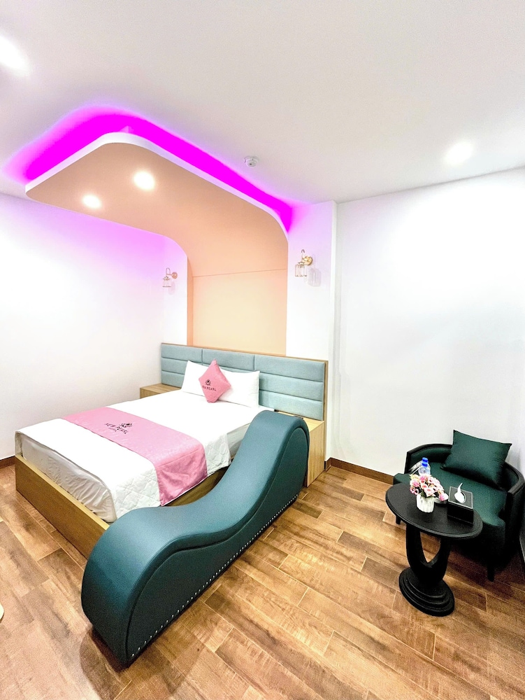 Superior Double Room, City View photo 3