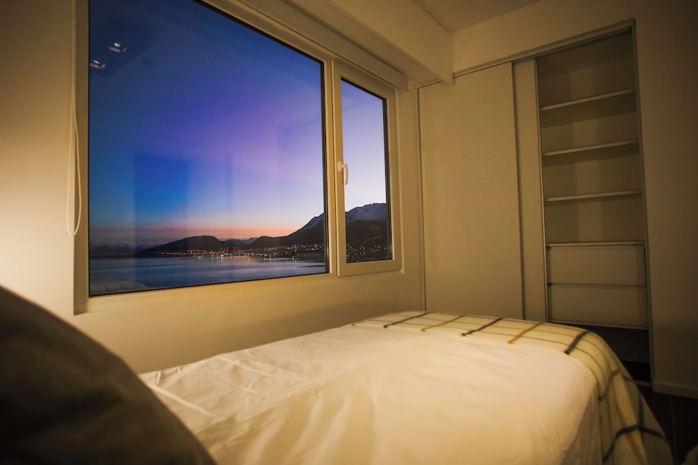 Deluxe Apartment, 2 Bedrooms, 2 Bathrooms, Canal View photo 1