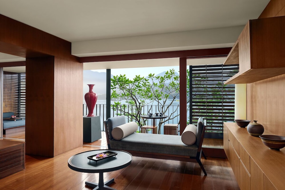 Suite, Bathtub, Lakeside, 2F-3F photo 3