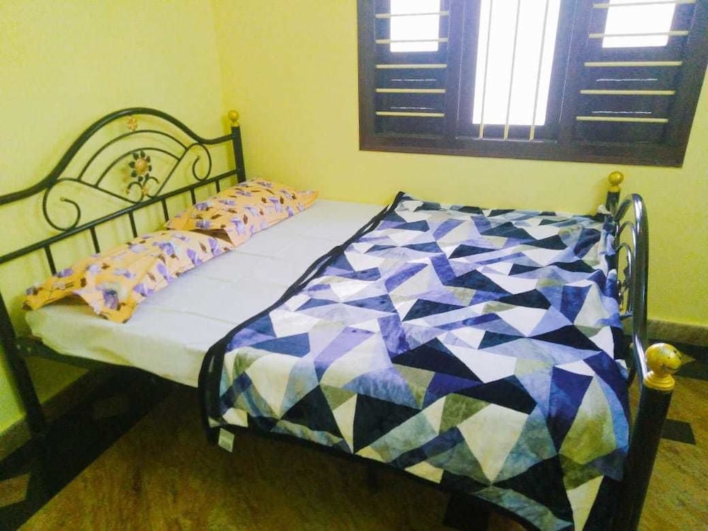 Deluxe A/C Room