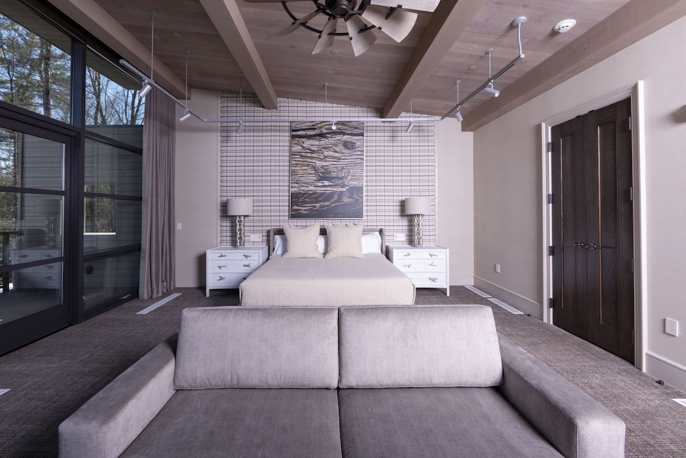 Premium Cabin, Balcony photo 3