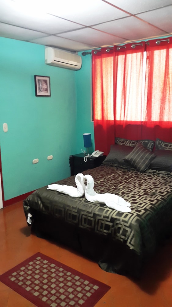 Premier Room, 1 Queen Bed photo 2