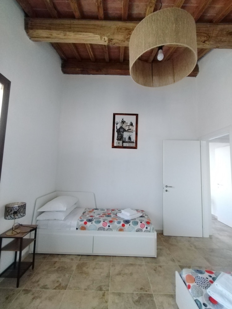Comfort Apartment, 2 Bedrooms, Balcony, Hill View