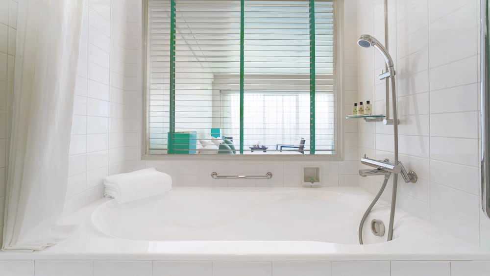 Classic Room, 2 Twin Beds, Club Lounge Access, Ocean View (Private Terrace) - Photo 12