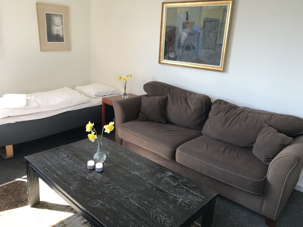 Basic Apartment photo 3