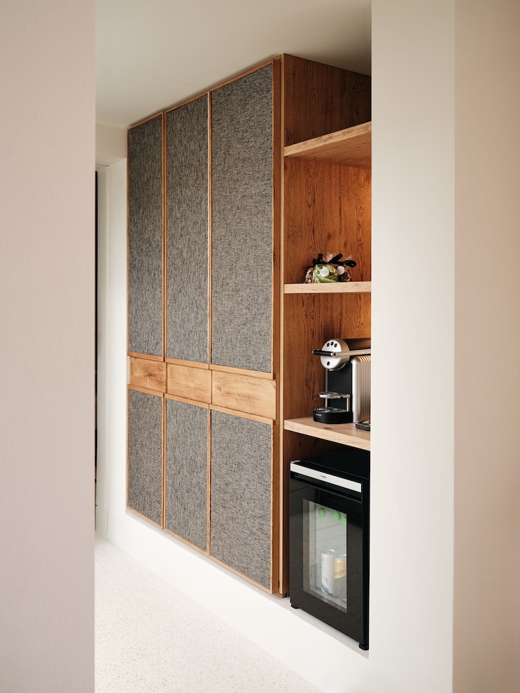 Harmonia Junior Balcony Suite - Photo 11